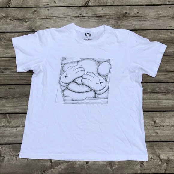 Uniqlo X Kaws T Shirt XL - Picture 1 of 3